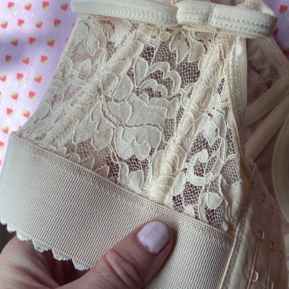 Out from under small underwire vintage lingerie bra So sexy new - Picture 6 of 9